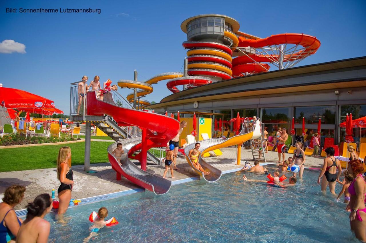 Familien Chalet Mit Direktem Bademantelgang Zur Therme Lutzmannsburg Esterno foto